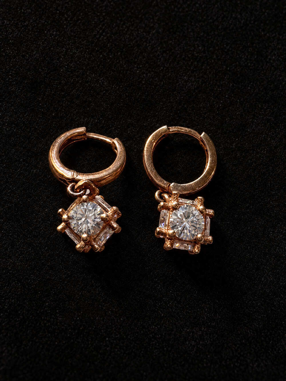 ⚜️ Huggie Hoops | Crystal-Look Drop Charm | Rose Gold-Tone Clear Crystal 💗